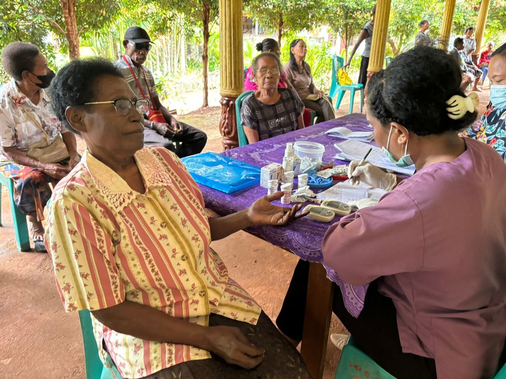 Bringing Healthcare to the Front Door of the Elderly Communities